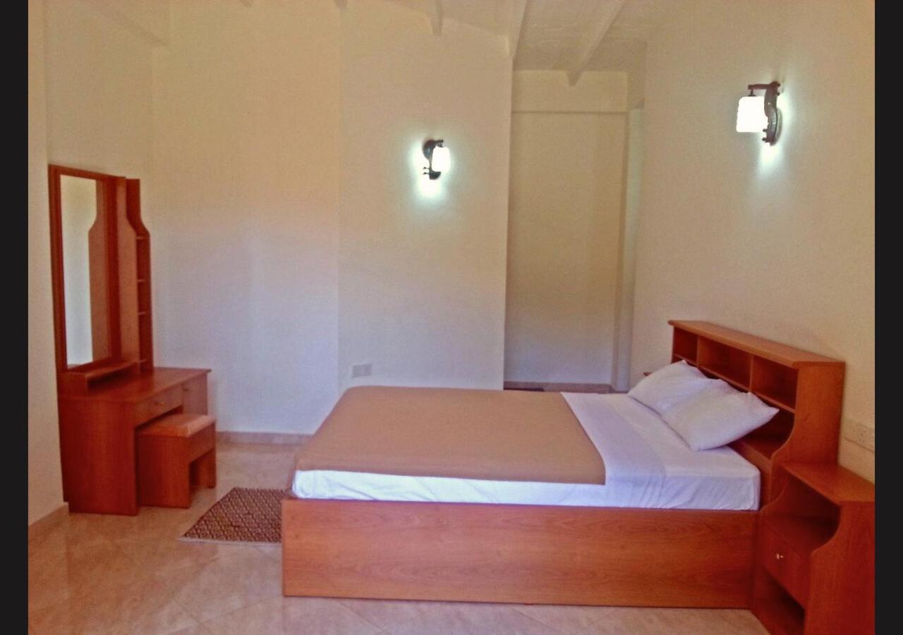 Slightly Chilled Hotel Nallathanniya Bagian luar foto