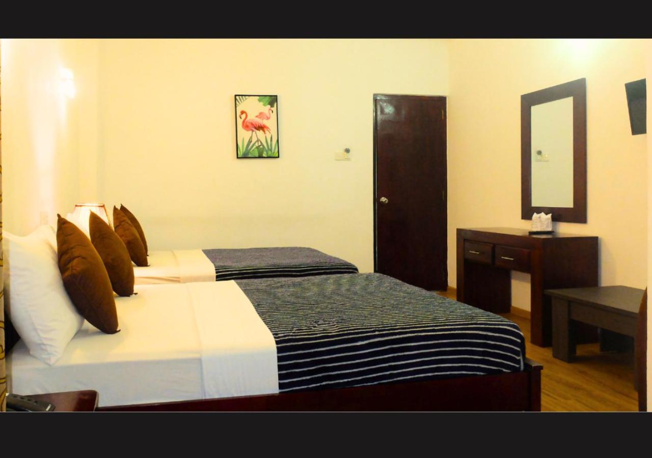 Slightly Chilled Hotel Nallathanniya Bagian luar foto