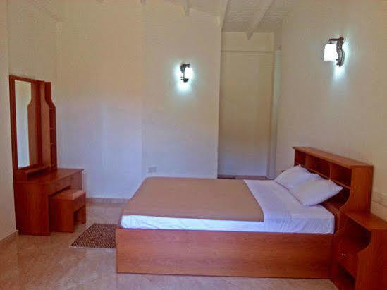 Slightly Chilled Hotel Nallathanniya Bagian luar foto