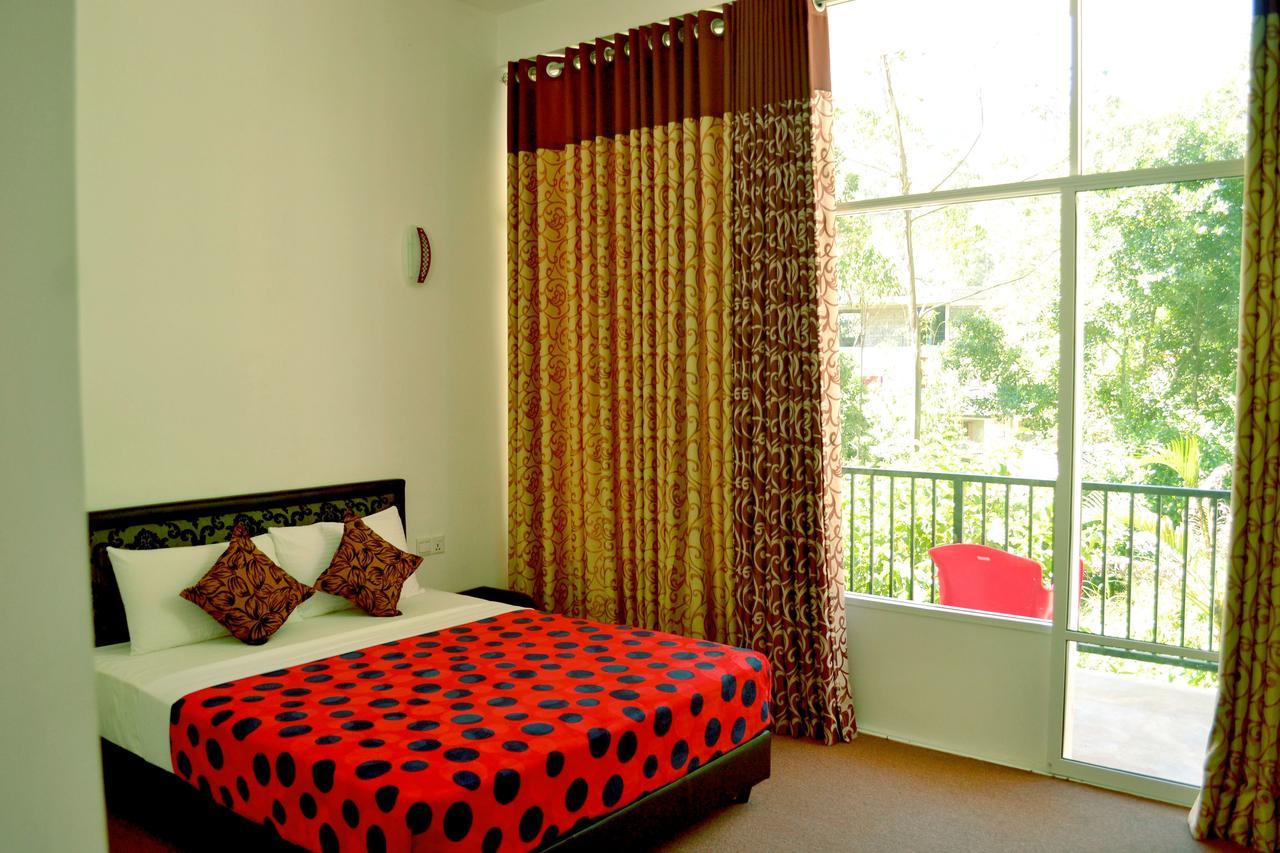 Slightly Chilled Hotel Nallathanniya Bagian luar foto