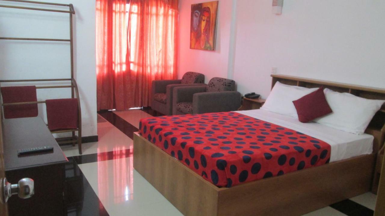 Slightly Chilled Hotel Nallathanniya Bagian luar foto