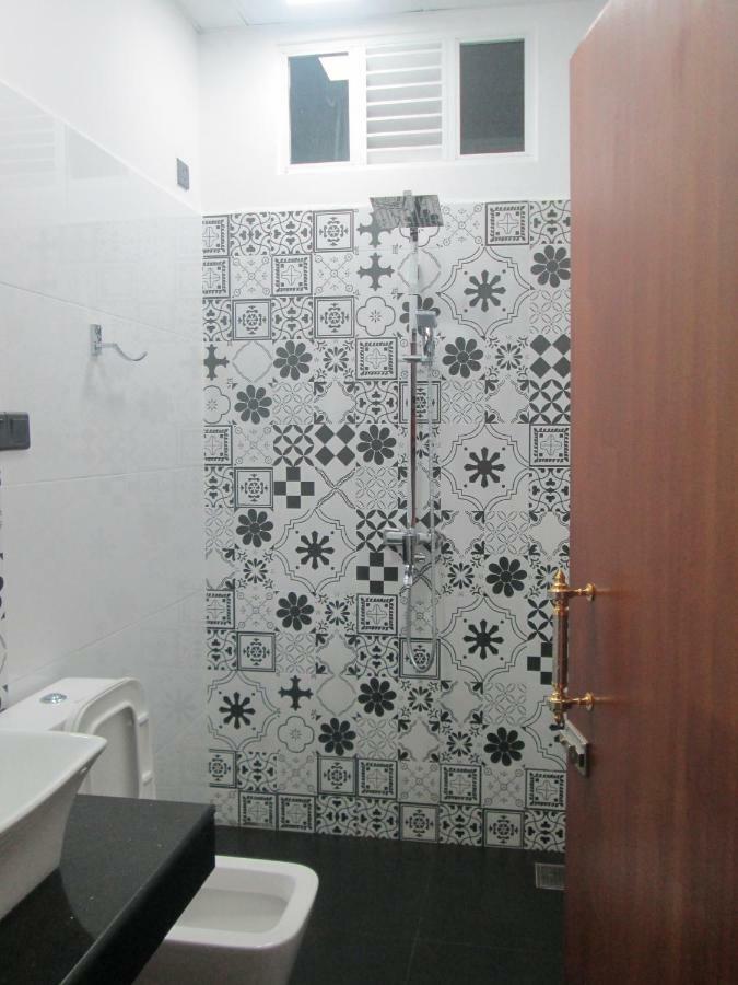 Slightly Chilled Hotel Nallathanniya Bagian luar foto